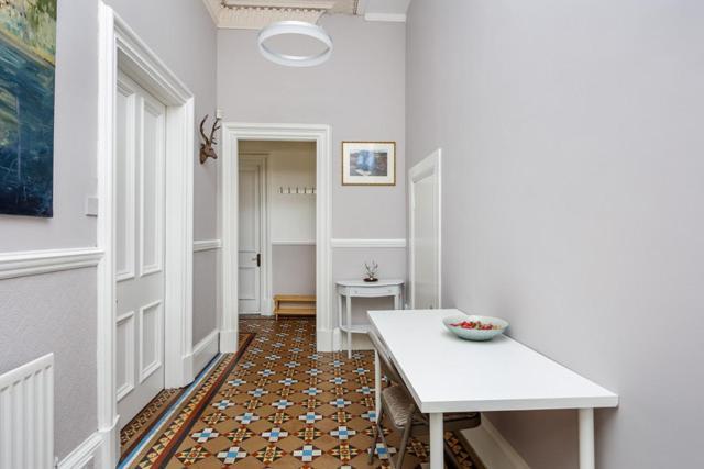 A Two Bedroom Apartment - Victorian Villa At 8 Priestfield Road Édimbourg Extérieur photo