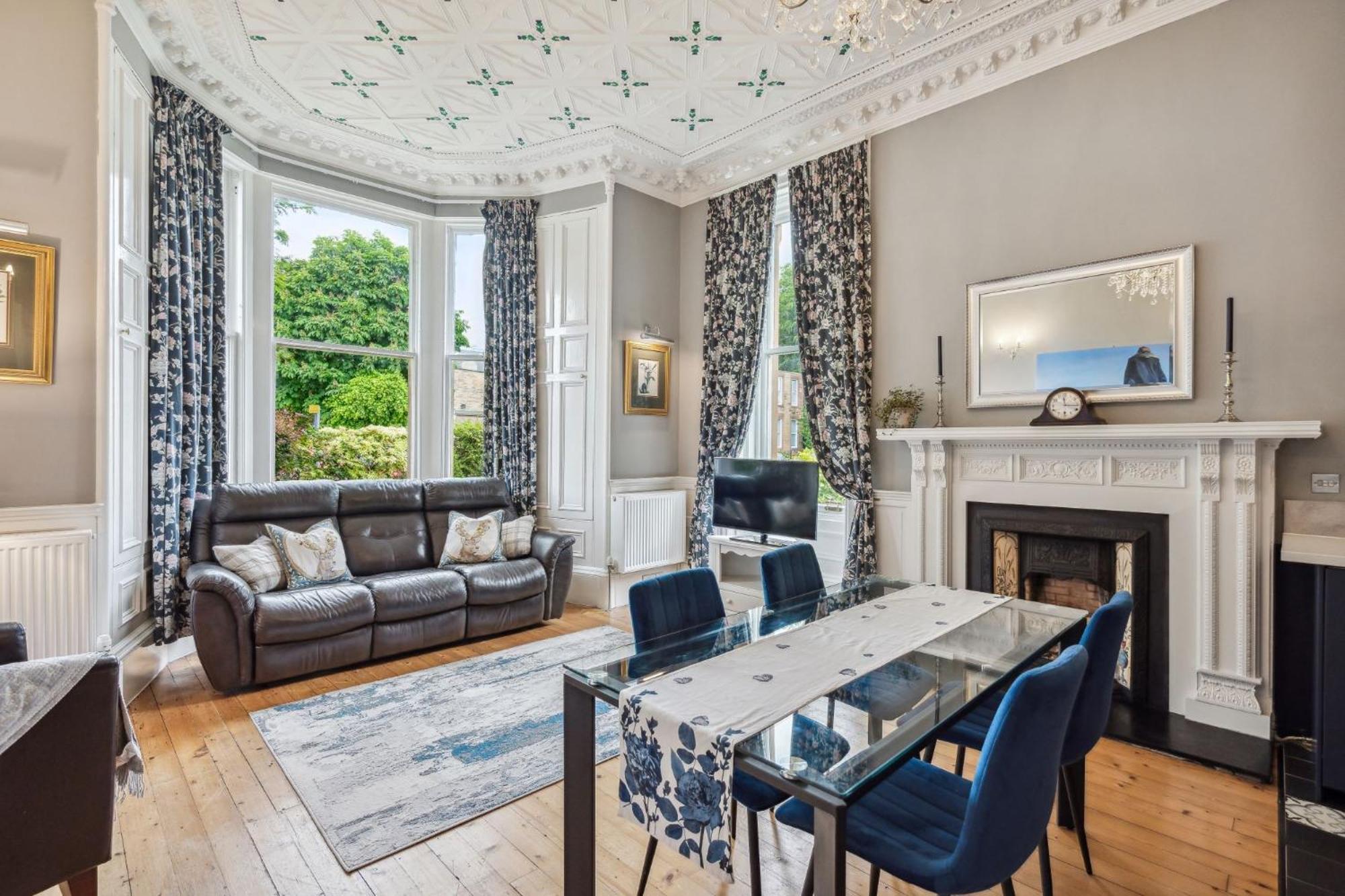 A Two Bedroom Apartment - Victorian Villa At 8 Priestfield Road Édimbourg Extérieur photo